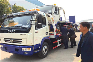 黔东汽车道路救援拖车价格